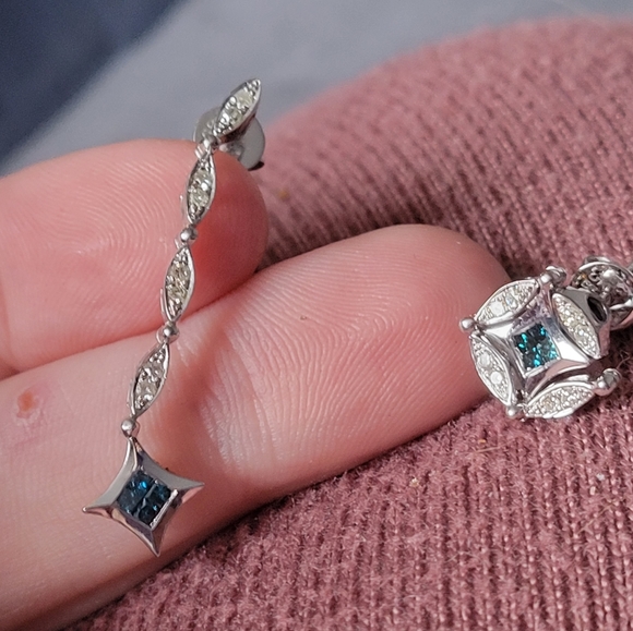 Transforming Necklace & Earring Set - Picture 12 of 14